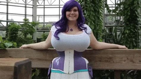 huge boobs bouncing gif|Huge Bouncing Boobs Gif GIFs